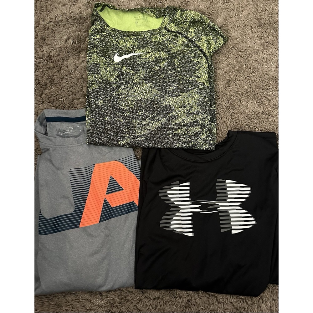Boys Shirts Under Armour‎ Nike L And Xl Lot Of 3 Long Cleeve Short Sleeve